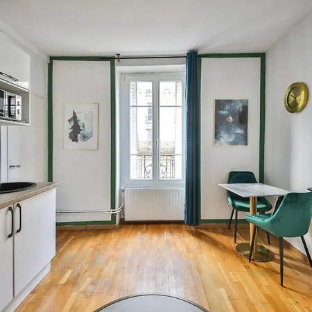 21#studio 2pers#sevres-lecourbe#necker Apartment *